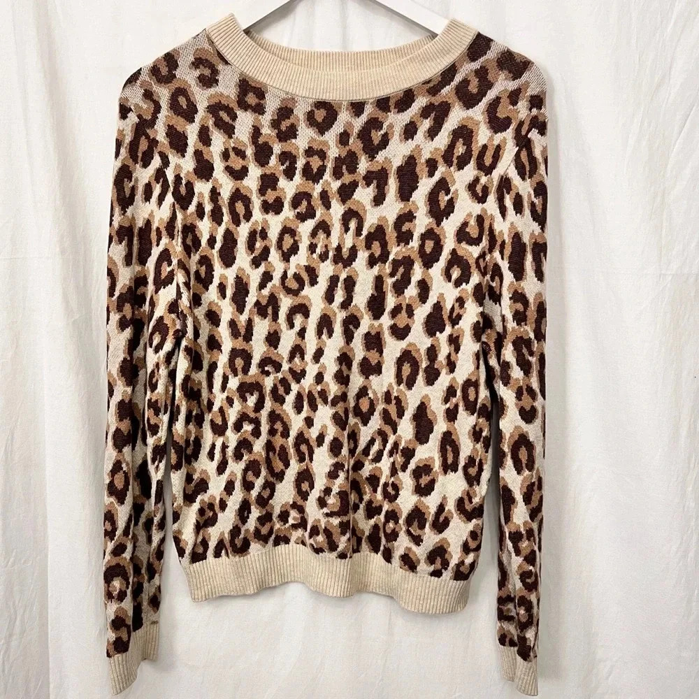 Leopard Print Cozy Crew Neck Knit Sweater Size Medium Animal Print